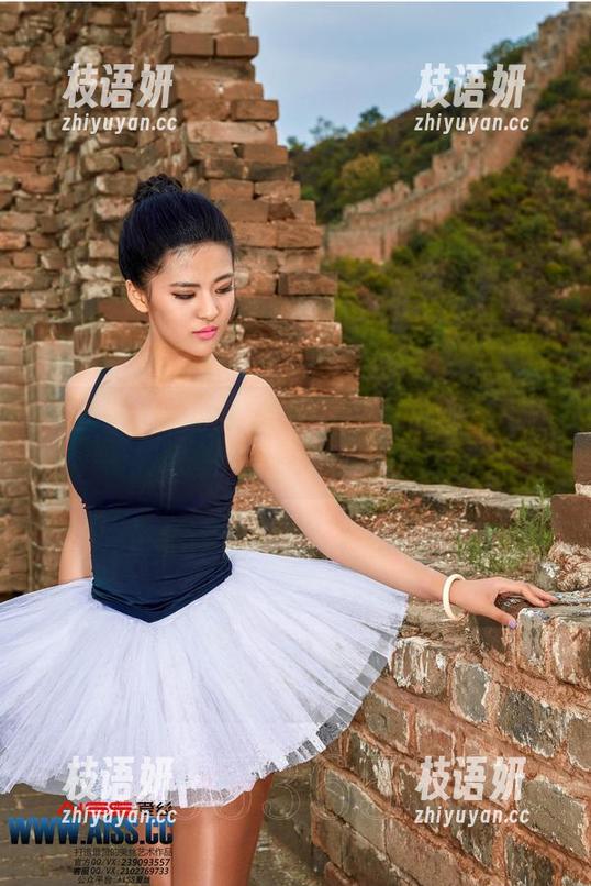 爱丝 - 索菲的全套引爆点赞，长腿妹纸就是不一样嘛！