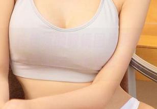 爱尤物 – 林佳沫的眼镜图片更新，真想问她哪里买的，太喜欢了吧。