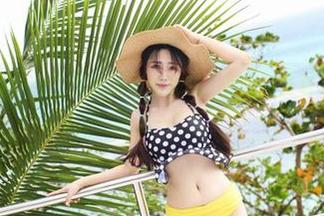 爱蜜社 – 心妍小公主黑丝旗袍的诱惑，照片免费奉上，代言“买一送一”！