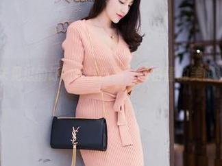 爱蜜社 – 从未见过的订制在线原图，萌白酱的美脚让人心驰神往。