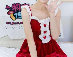 物恋传媒 – 最新写真里，佳琪的油亮造型让我脑洞大开