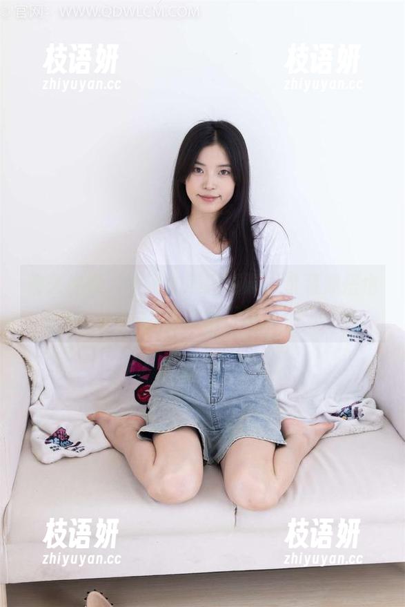 物恋传媒 - 小飞的美图资源，套装穿搭也太会抢眼了吧