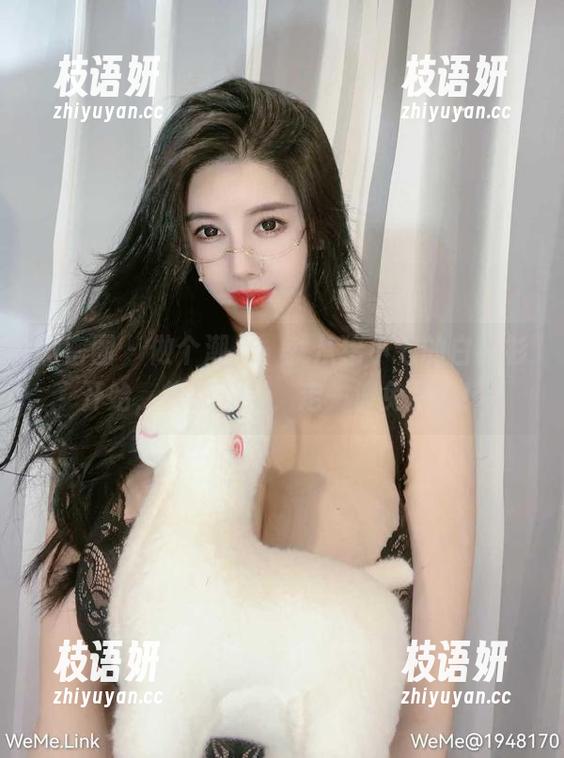 微密圈 - 做个潮人，就从猪小七的白衬衫开始，快来下载，走一波免费的！