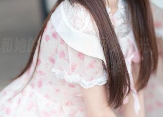 王羽杉和她的棉袜：原图无圣光，极简却让人想入非非