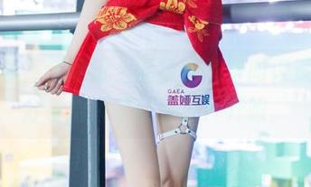 王羽杉最新潮流，丝袜穿搭学问很深哦，分享给大家让你也开开眼。