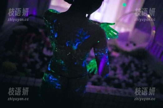 这一系列情人节猫猫图集，完全是甜糖大魔王的自我诊断现场。