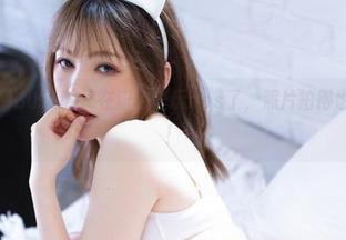 哎呀，白露Bululu又在粉色里玩cos了，照片拍得也太甜了吧！