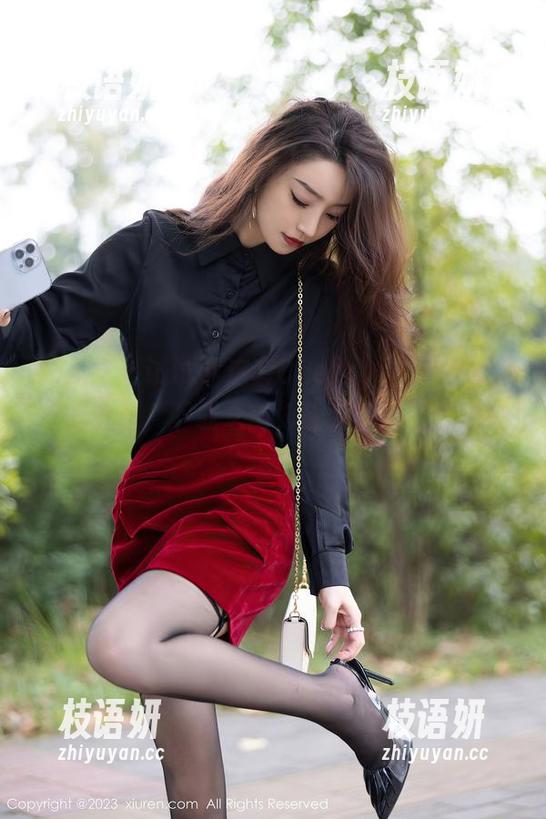 秀人网 - 试试下这套Cherry绯月樱的连衣裙套图，下载之前，确保你心脏强壮哦。