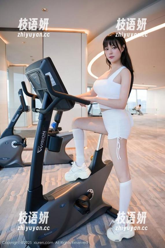 秀人网 - 看，伊雪儿一张镂空写真，竟让小心思都镂得一清二楚。