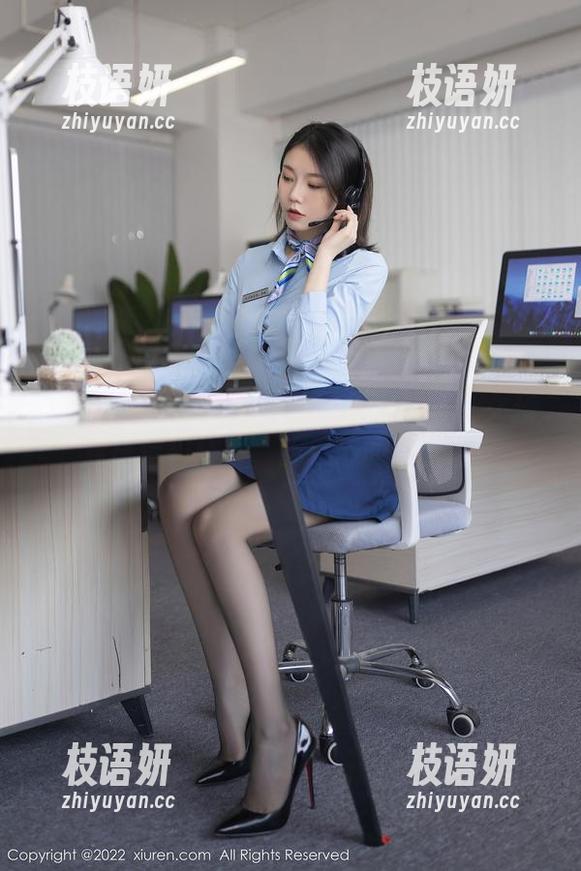 秀人网 - 凯竹·廿十的网盘大礼包：女孩穿搭混搭合集，找灵感的不二之选