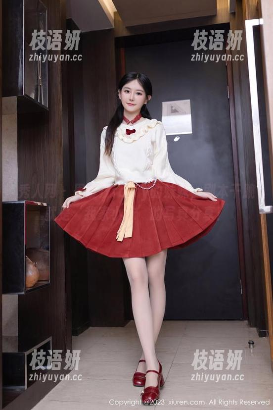 秀人网 - 周慕汐fairy的妹妹，剧本干脆就是‘我家小妹’的写真分享！