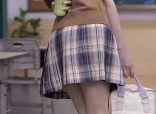 秀人网 – 夏晓Maggy校服最新合集，镜头前就像个调皮捣蛋的小学生～