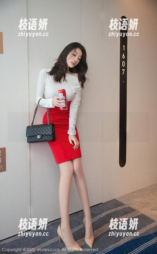 秀人网 - 别说我没提醒你，双马尾全套写真下的奶茶味的包子的细腻感。