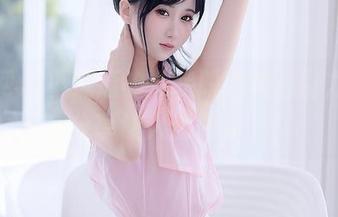 秀人网 – 小逗逗的泳装脱离地心引力，图库分享让人想游泳了！