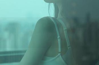 秀人网 – 花嫁小姐妹，小逗逗的分享让我产生了一点小暧昧。