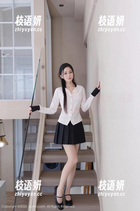 秀人网 - 星小兔Meetu这和服图包，随便分享，不用太在意我说的。