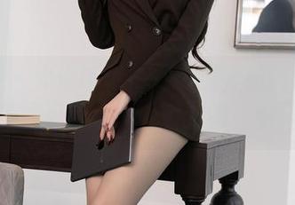 秀人网 – 你没听错！月野兔美妞的裤里丝，套图更新让人大呼过瘾，老天！