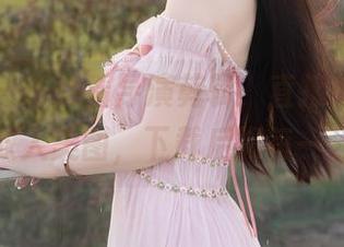 秀人网 – 不想看导演剪辑，直接来杜花花的双人美图，下载后悔每一分！