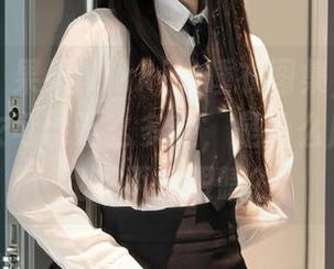 秀人网 – 果果Nikki的睡衣图集，万万没想到睡衣可以这么多变，是什么魔力，让我挪不开眼睛？