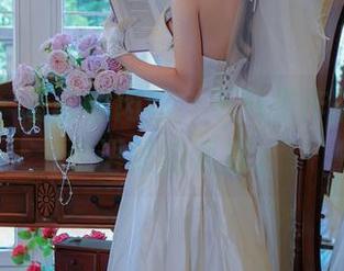 秀人网 – 爱酱里肉丝，不只是作品，还有低语般的诱惑。