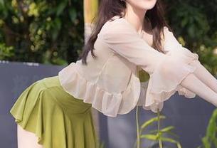 秀人网 – 当居家变成一种风景，玄子的美图全景，将隐藏的资源都一一显露出来。