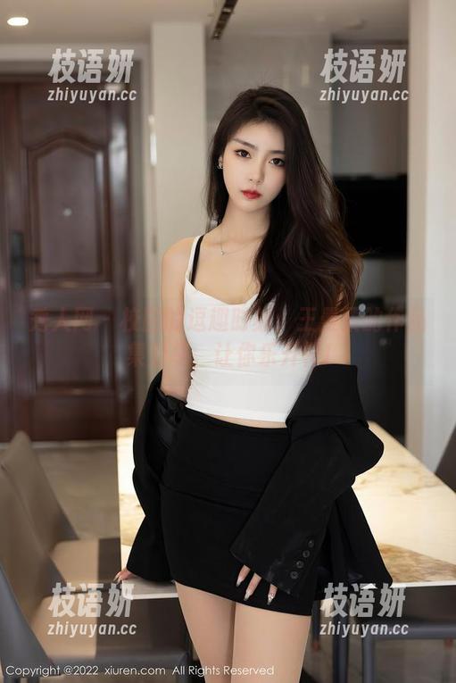 秀人网 - 校园的逗趣时刻：王曼柔的作品集分享，让你乐开怀!