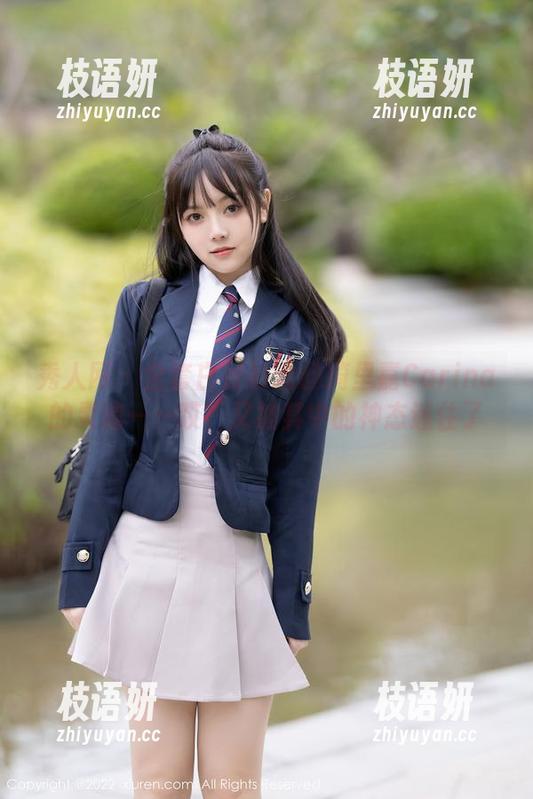 秀人网 - 全套白衬衫透@绮里嘉Carina的灵魂——哎？又被其中的神态迷住了