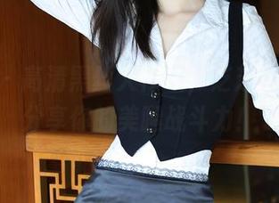 秀人网 – 高清黑丝大作战，芝芝Booty来分享你的美腿战斗力！