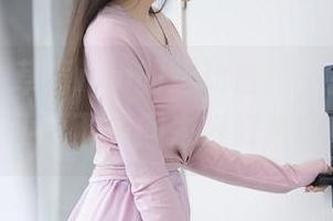 秀人网 – 草莓mm的运动自拍，拍得真好，更要下载回去好好瞧瞧！