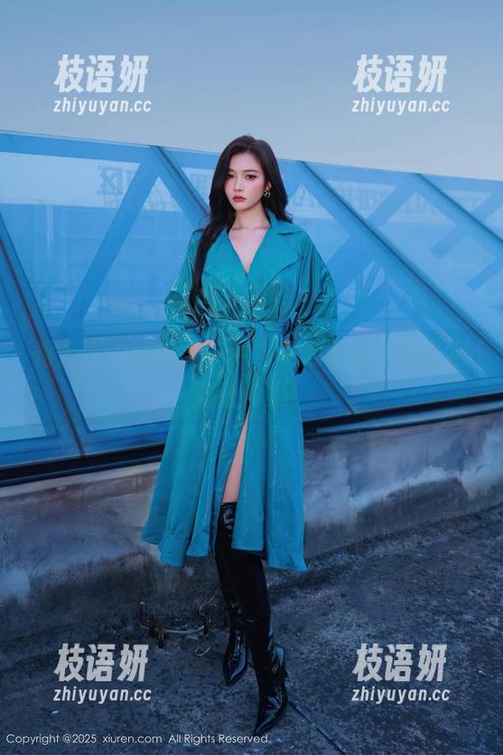 秀人网 - 白色雪花中，萌萌哒萌白酱圣诞壁纸合集！