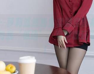 秀人网 – 萝莉悠悠酱全套镂空图集：每一幅都在与我‘低语’，可惜我还没长耳朵！