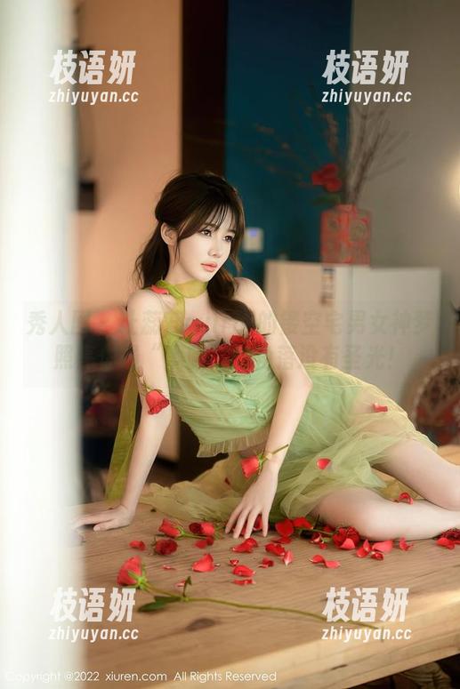 秀人网 - 让蕊蕊ruirui的镂空宅男女神梦照亮你最“黑暗”的角落没有圣光！