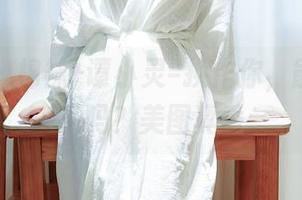 秀人网 – 棉袜+谭小灵=换作你，能抗拒的了吗？美图真香