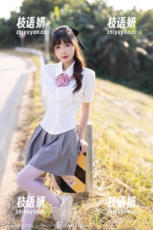 秀人网 - 软软子带你玩“浴缸全套”：用清水和泡沫造梦，快来看看吧！