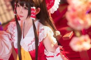 在秋楚楚不秃头的私房美图里，油亮藏着多少小oui？