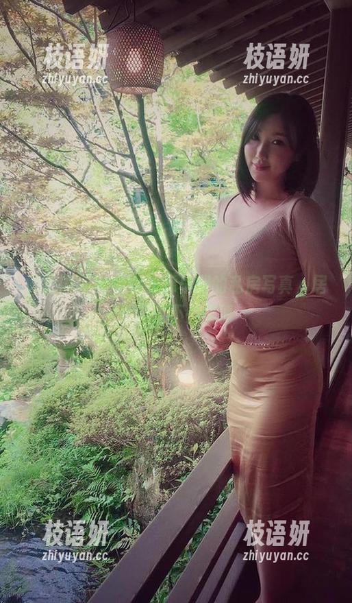 微密圈 - 紫色哒豚豚早期的私房写真，居然藏了不少剧情