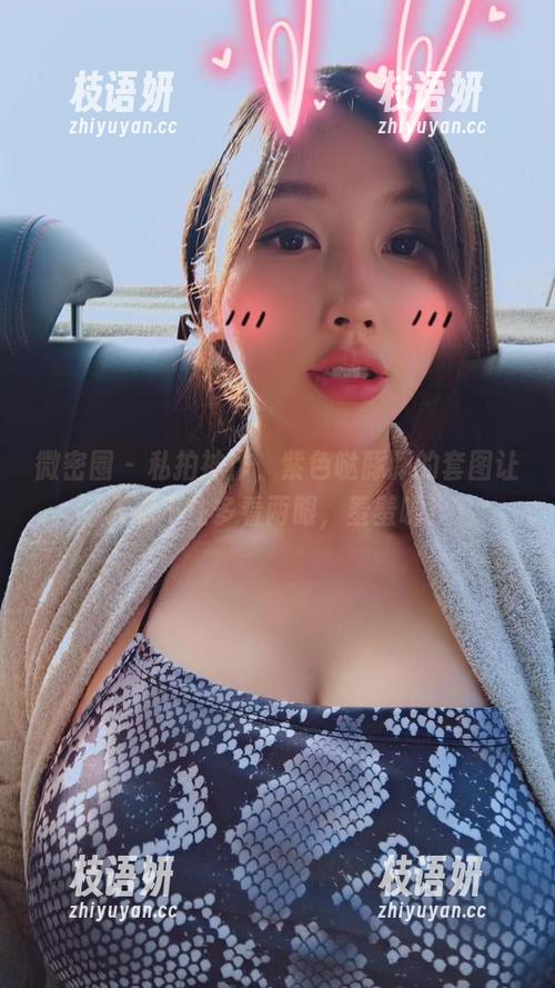 微密圈 - 私拍神作，紫色哒豚豚的套图让人忍不住多看两眼，羞羞啦！