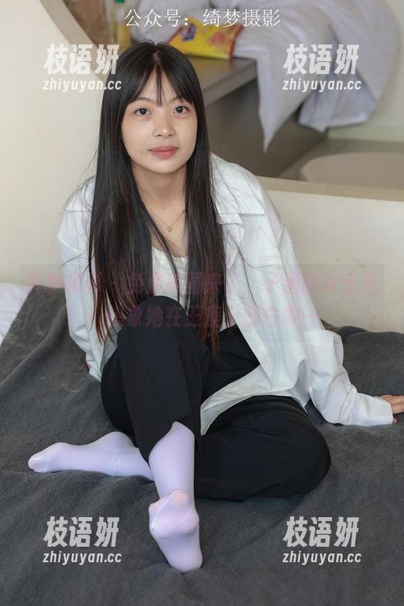 绮梦摄影 - 免费美图来了，子涵的女王风！想象她在王座上翻白眼…