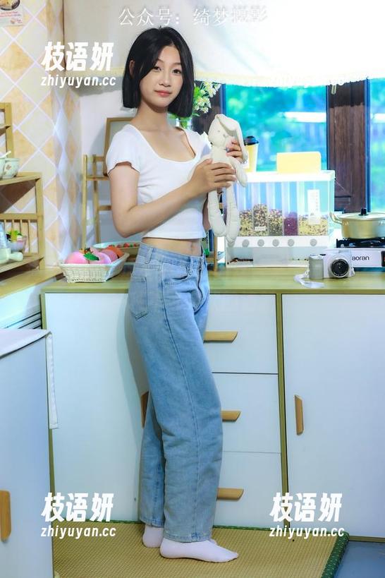 绮梦摄影 - 这些桐桐的肉丝合集，竟然有一种不可名状的清新