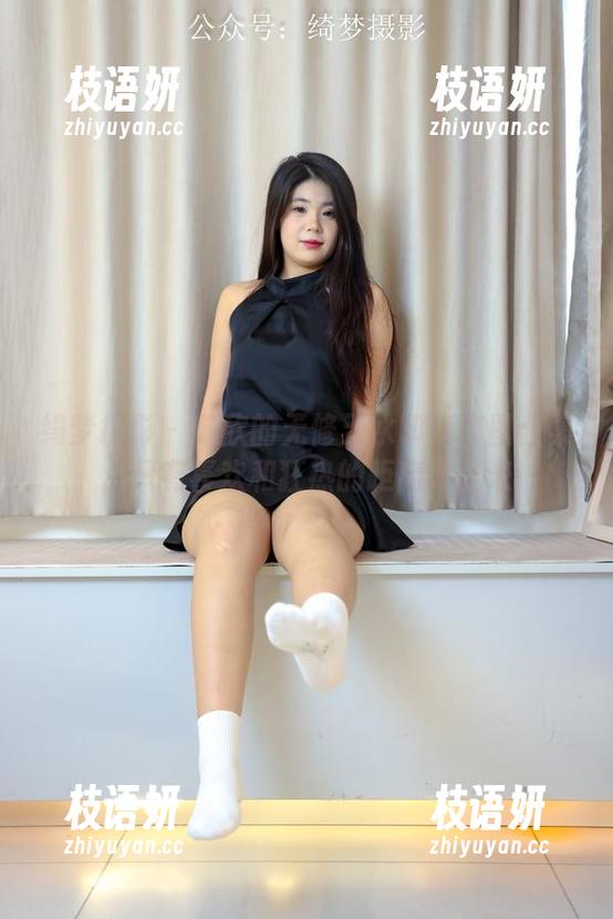 绮梦摄影 - 苏欣的无修无水印版套图合集，只有喜欢和狂热的距离零厘米