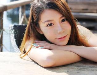 美媛馆 – 精选美图：乍一看无聊，细品却是芝芝Booty日常的小互动。