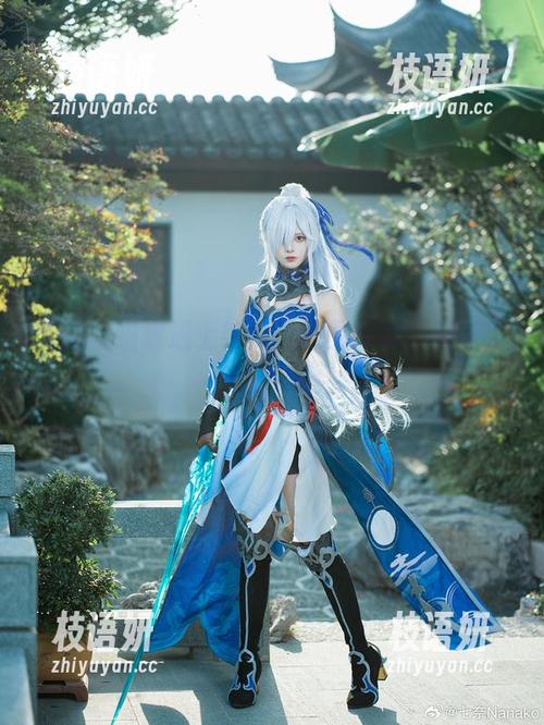 当腥味猫罐遇上纯白，原图无敌，别等了，速速下载！