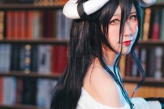 芋圆侑子最新更新，纯白服饰+神秘气质，不得不看呐