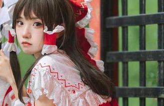 花柒Hana再现女仆风情，合集里的每个画像都好像在偷偷调皮？