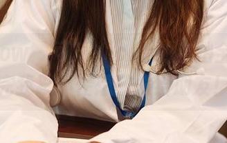 花漾show – 可乐Vicky的自拍全套，看完我忍不住想转发给朋友！