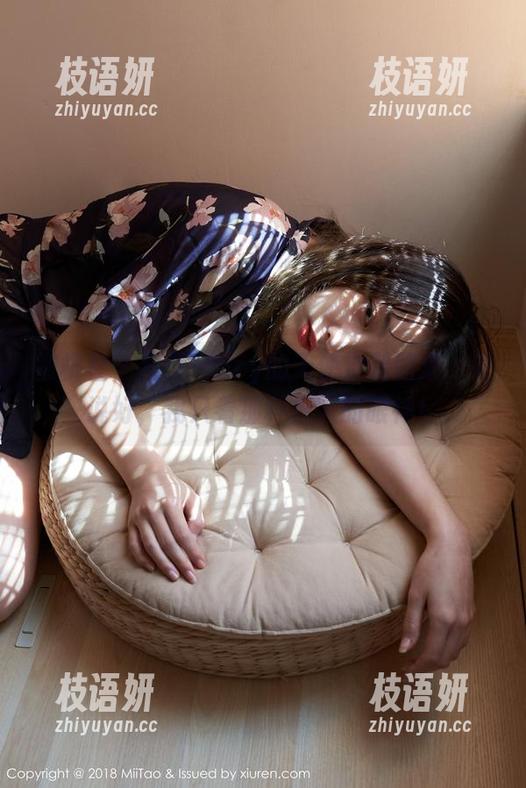 蜜桃社 - 蜜蕊Mary的天使定制图集，先说好，我只看那种撩人的眼神！