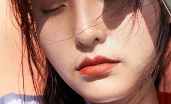 蜜桃社 – 露西Lucy的棉袜原图，分享里藏着的那些随意