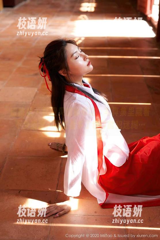 蜜桃社 - 韩贝贝的秘书路，写真集里藏着不少资源，不过看多了也可能犯迷糊…