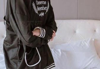 袜啵啵 – 此路不通，把人字拖穿起来的稚予美图，让你想必下载！