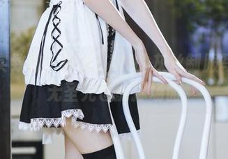 向真实致敬：许岚LAN的灰丝制服写真，无圣光也能撑场面
